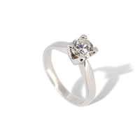 Anello solitario in oro bianco 18 kt con diamante da 0.93 ct VVS2 colore I – Eleganza eterna per lei | Idee Preziose dal 1987 - IP.AK18B/1D